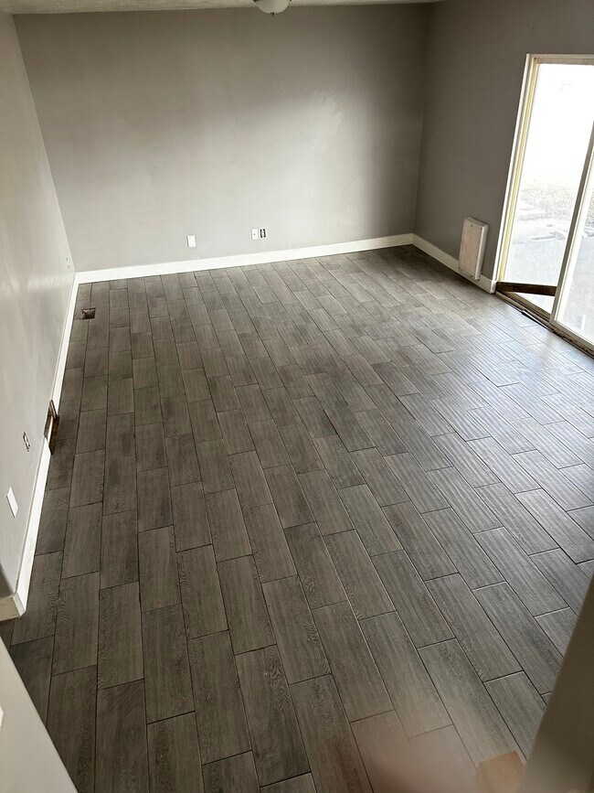 Building Photo - 1520 N 550 W