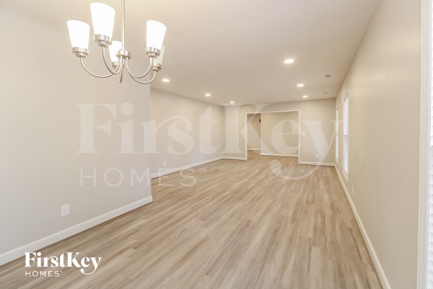 Building Photo - 7853 Beech Forest Rd