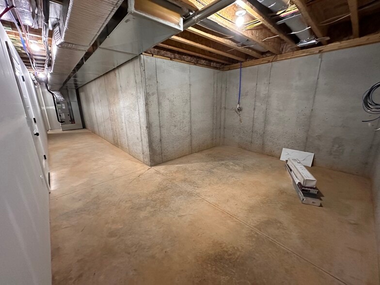 Building Photo - 824 Otter Creek Rd