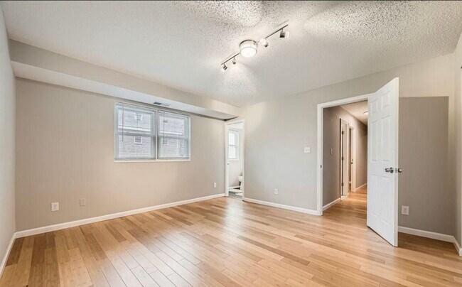 Building Photo - 11921 Tarragon Rd