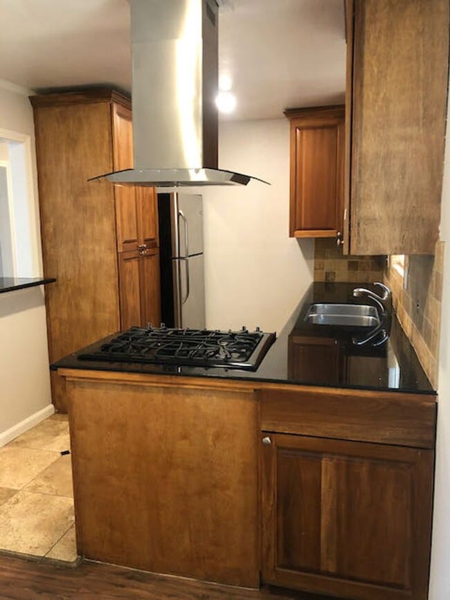 Building Photo - 1bed 1bath Apartment 1 month free with 12 month lease