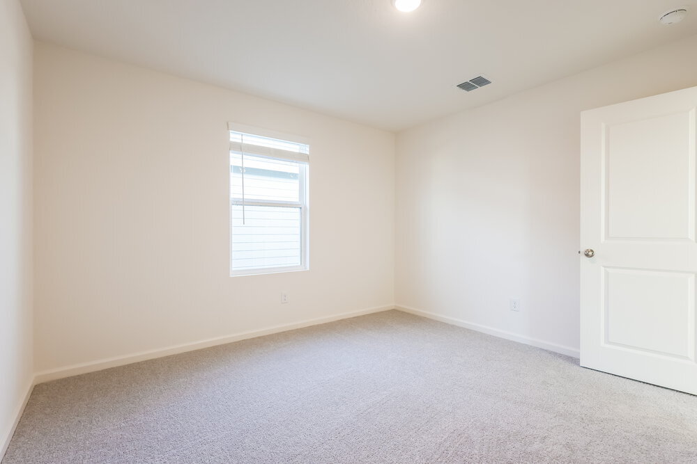 Building Photo - 5815 Texas Palm Dr