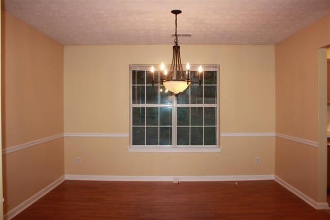 Building Photo - 2672 Crestworth Ln