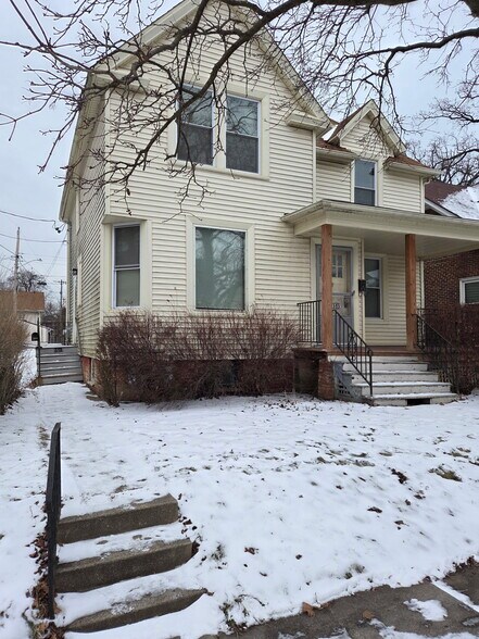 Building Photo - 1513 Holmes Ave