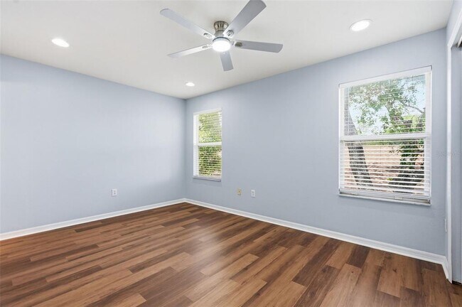 Building Photo - 2505 Harn Blvd