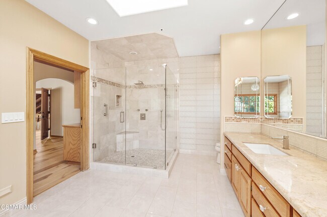 Building Photo - 1241 Canyon Rim Cir