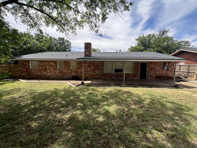 Building Photo - South Central Lubbock Home