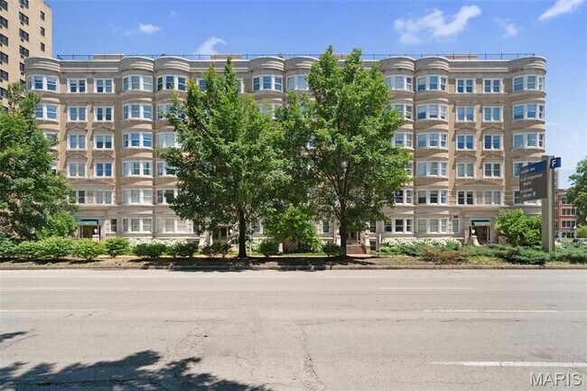 Building Photo - 4 Kingshighway Blvd