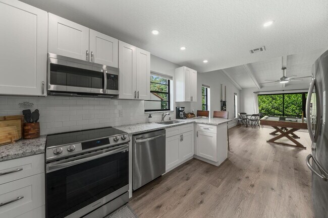 Building Photo - 11371 Torchwood Ct