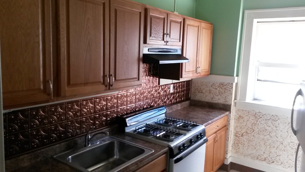 2 BR - 1 BA Renovated apartment - 10 Turner Street