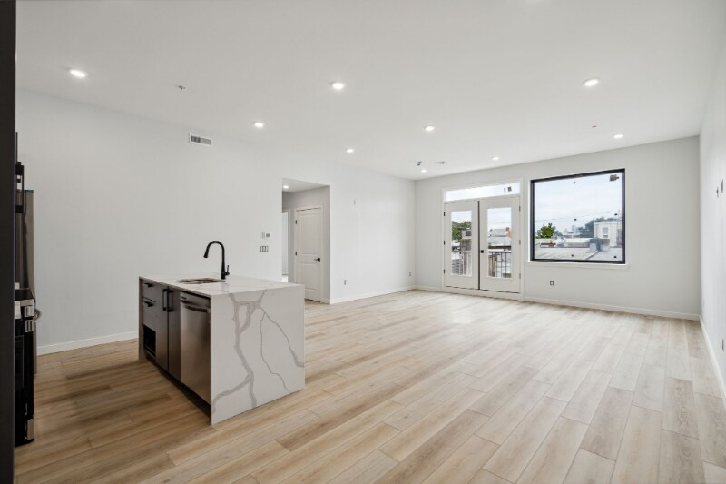 Building Photo - 1112 E Berks St