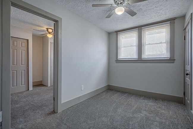 Building Photo - 1103 Reservoir St