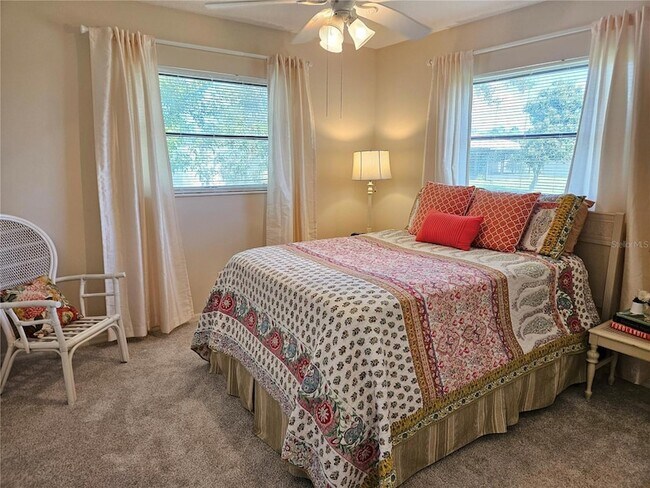 Building Photo - 1180 Palmetto Dr