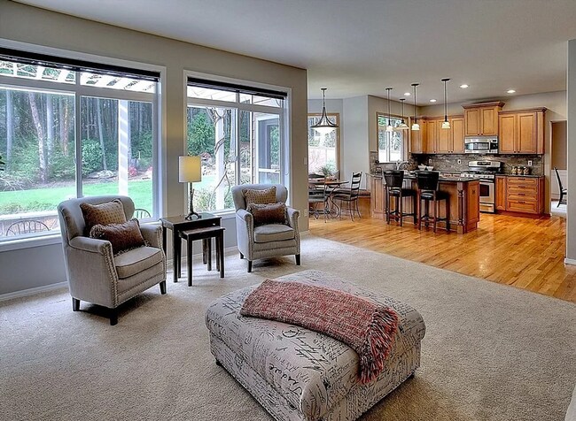 Building Photo - Spacious Living in a Gated Gig Harbor Community