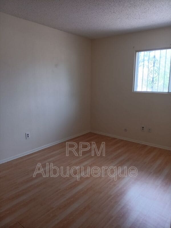 Building Photo - 6308 Jo Ann Pl NE