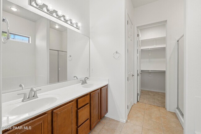 Building Photo - 5917 N Talbot Dr