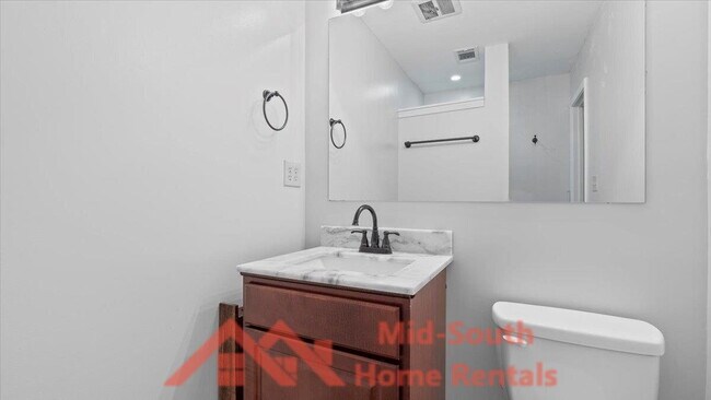 Building Photo - 4515 Flamingo Rd