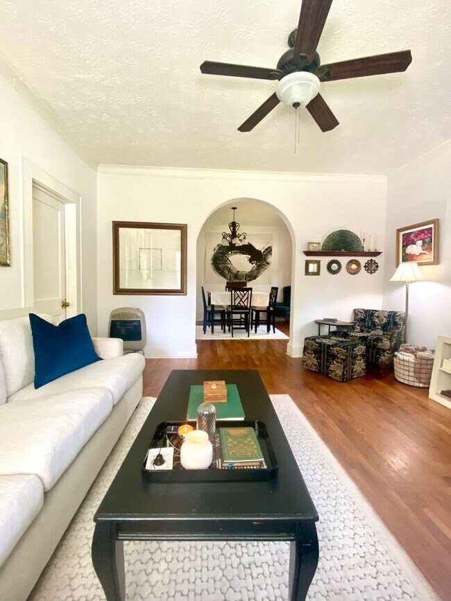 Building Photo - House in Opelika Available August!