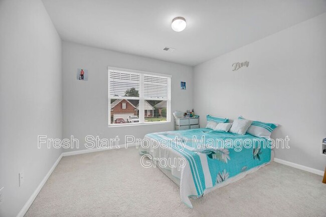 Building Photo - 300 Barony Pl Dr
