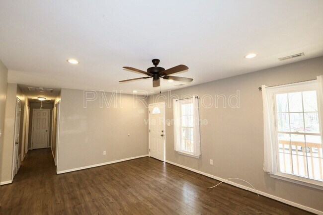 Building Photo - 4500 Sunfield Pl