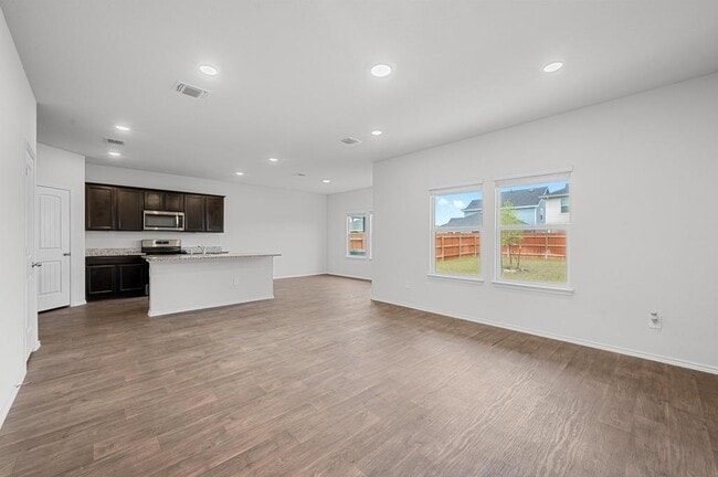 Building Photo - 164 Frogmore Lp