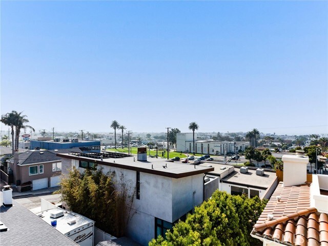 Building Photo - 834 15th St