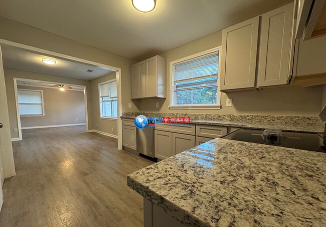 Building Photo - Newly RENOVATED ranch in Decatur near Buen...