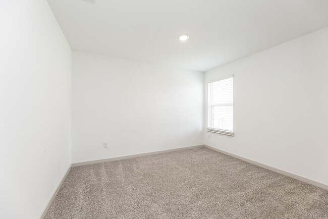 Building Photo - 28902 Yukon River Ct