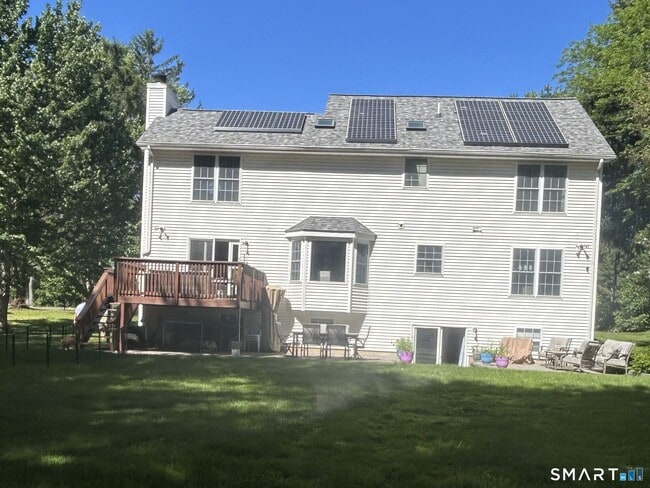 Building Photo - 573 Hill St