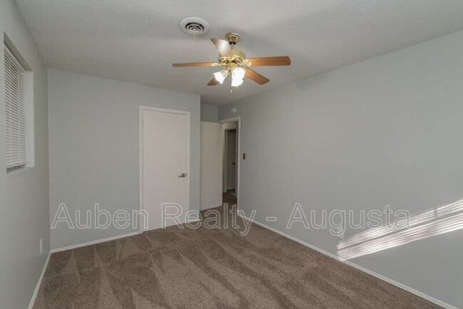 Building Photo - 1514 Bleakley St