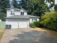 Building Photo - Tri Level, 3 Bedroom For Rent in Port Orchard - Available June 25th!