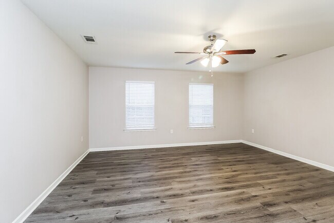 Building Photo - 4933 Broad Leaf Ct