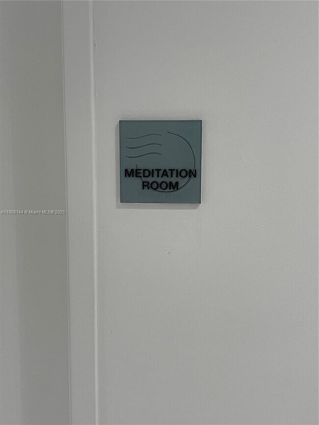 Building Photo - 350 S Miami Ave