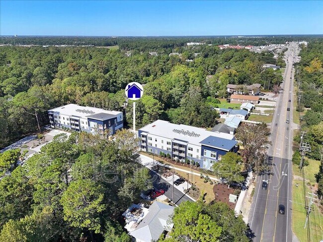 Building Photo - 610 S Kerr Ave