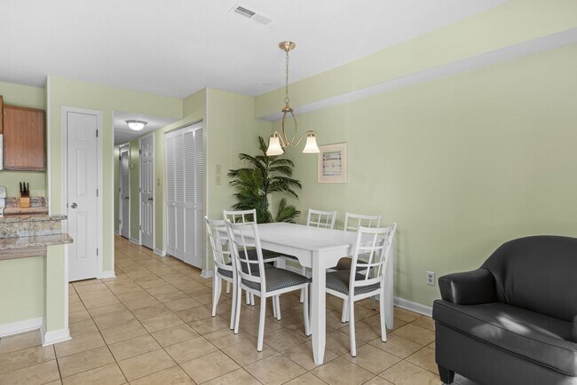 Building Photo - 203 Double Eagle Dr
