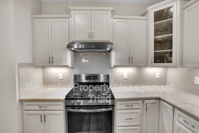 Building Photo - 5470 Noble View Dr