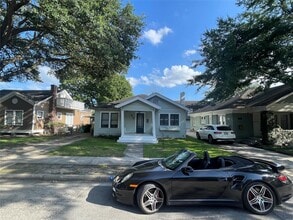 Building Photo - 912 W Melwood St
