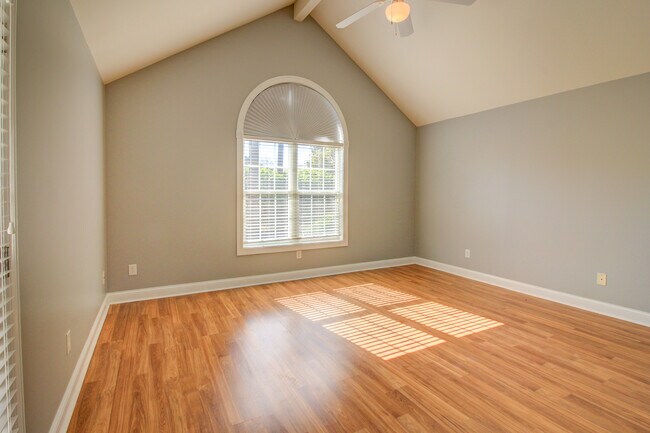 Building Photo - 219 Brandywine Pl Dr