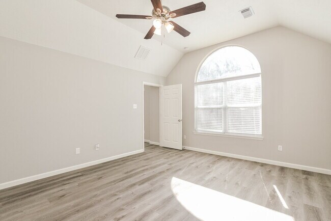 Building Photo - 13406 Lake Passage Ln