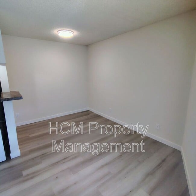 Building Photo - 12850 Branford St