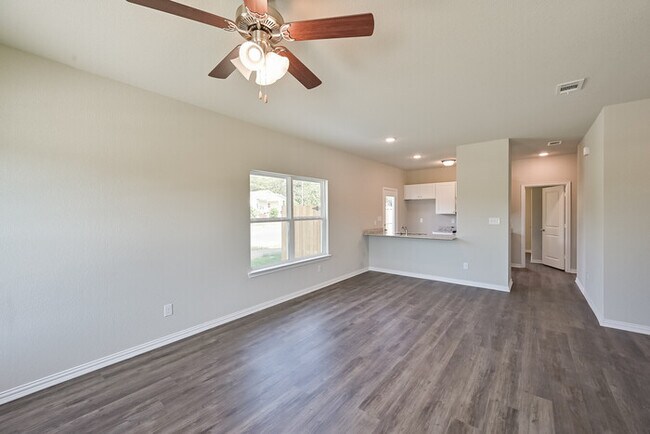 Building Photo - NO ADMIN FEE- SAVINGS OF $300.00!