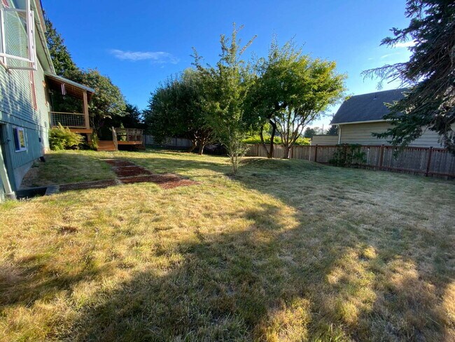 Building Photo - Rustic 4-Bed, 2-Bath Home in Happy Valley ...