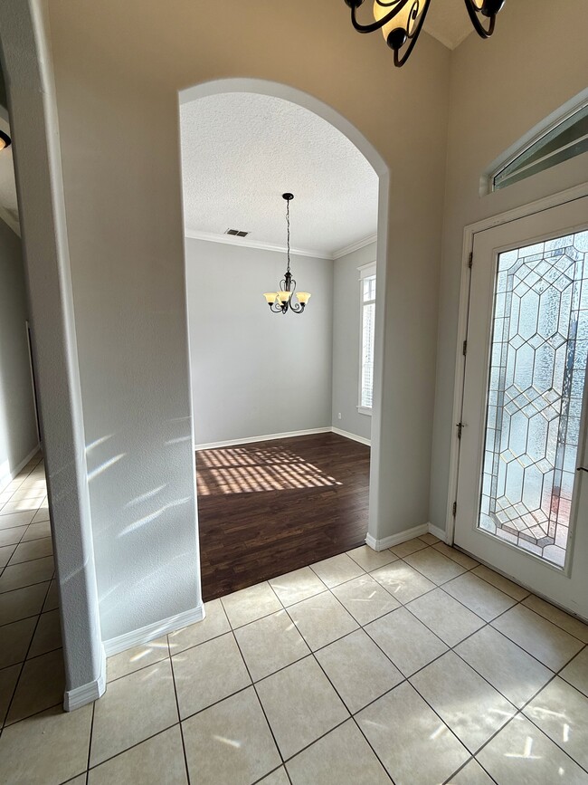 Building Photo - 4420 Harts Cove Way