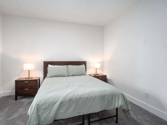 1st floor bedroom - 1371 Lyle Ave