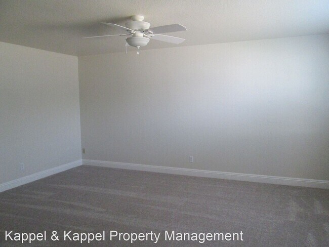 Building Photo - 3 br, 2 bath House - 215 Begonia Boulevard