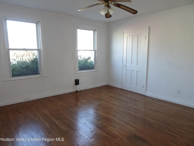 Building Photo - 349 State St