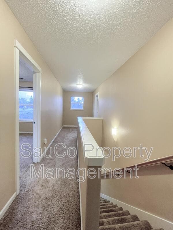 Building Photo - 15618 SE Caruthers Ct