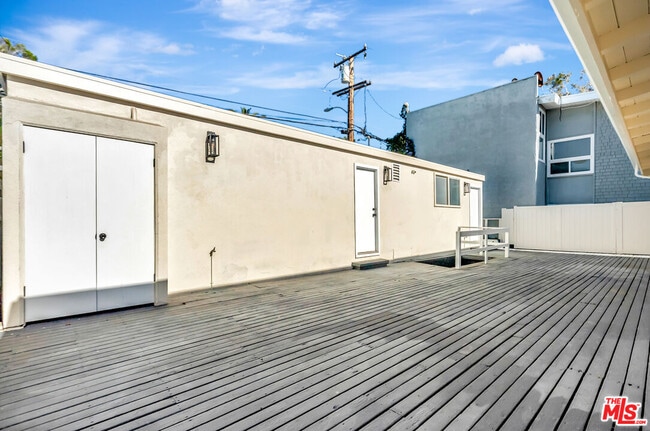 Building Photo - 25330 Malibu Rd