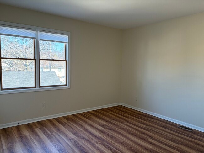 Building Photo - 411 Richards St