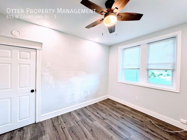 Building Photo - 613 W Courtland St